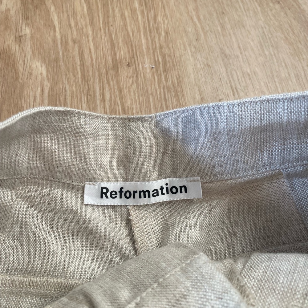 Reformation Vesta Pant. Size 0P. Perfect condition. On website for $253 CAD - Picture 3 of 3